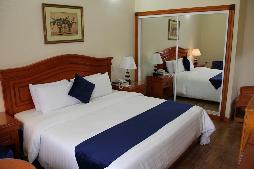 Gulf Gate Hotel Manama Exterior photo